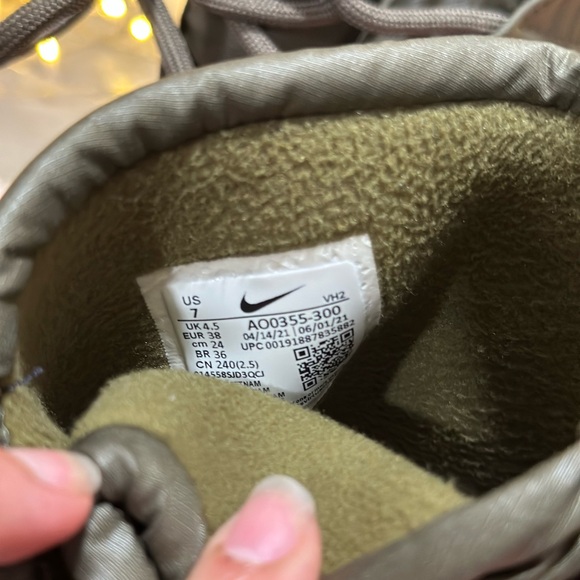 Nike Women's Tanjun High Rise Olive Green Sneaker Boot - Picture 3 of 6